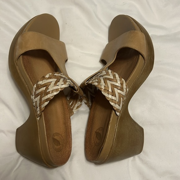Tan leather Nurture heeled sandals Size 11. - Picture 4 of 6